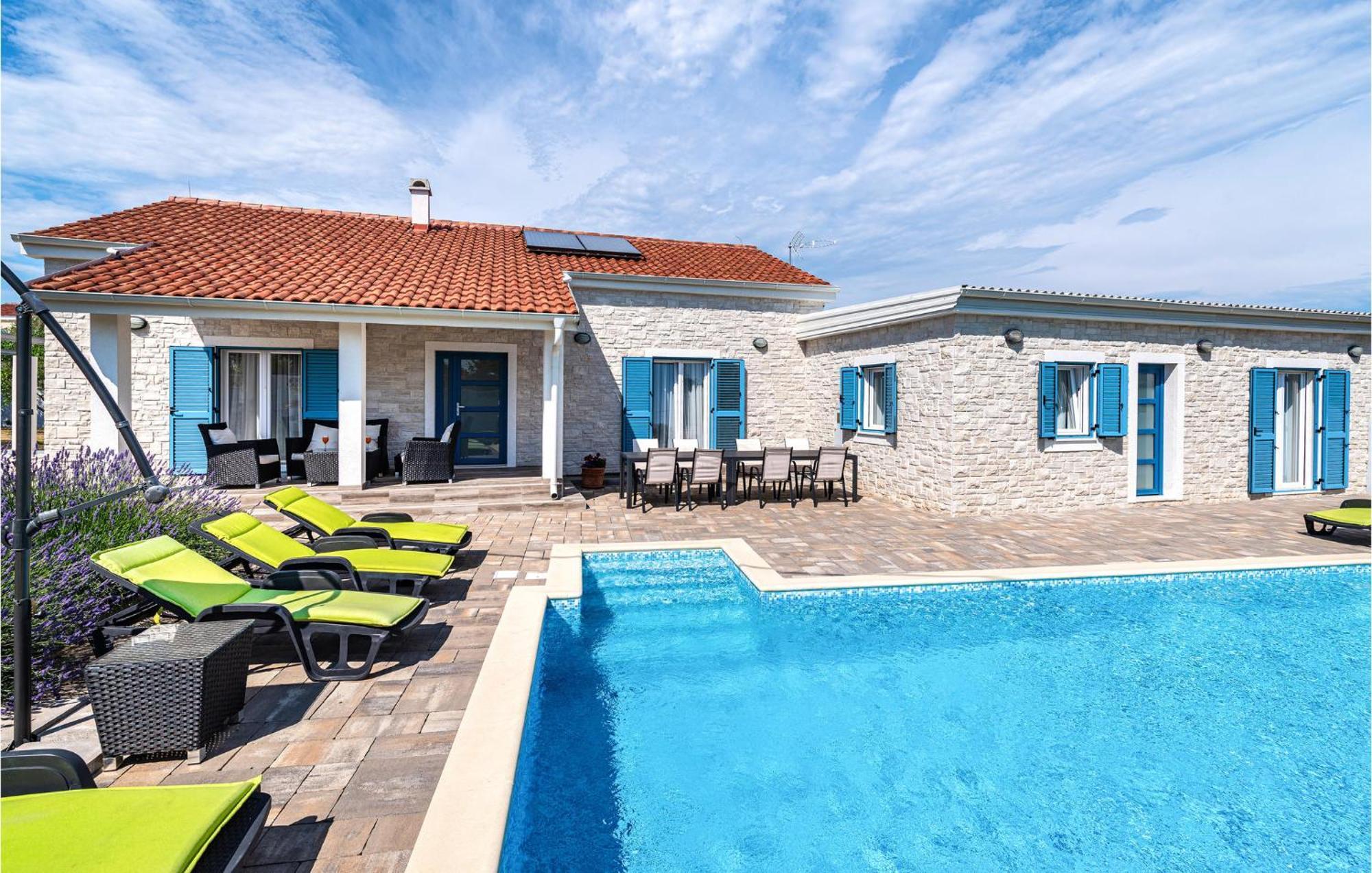 Beautiful Home In Privlaka With Wifi エクステリア 写真