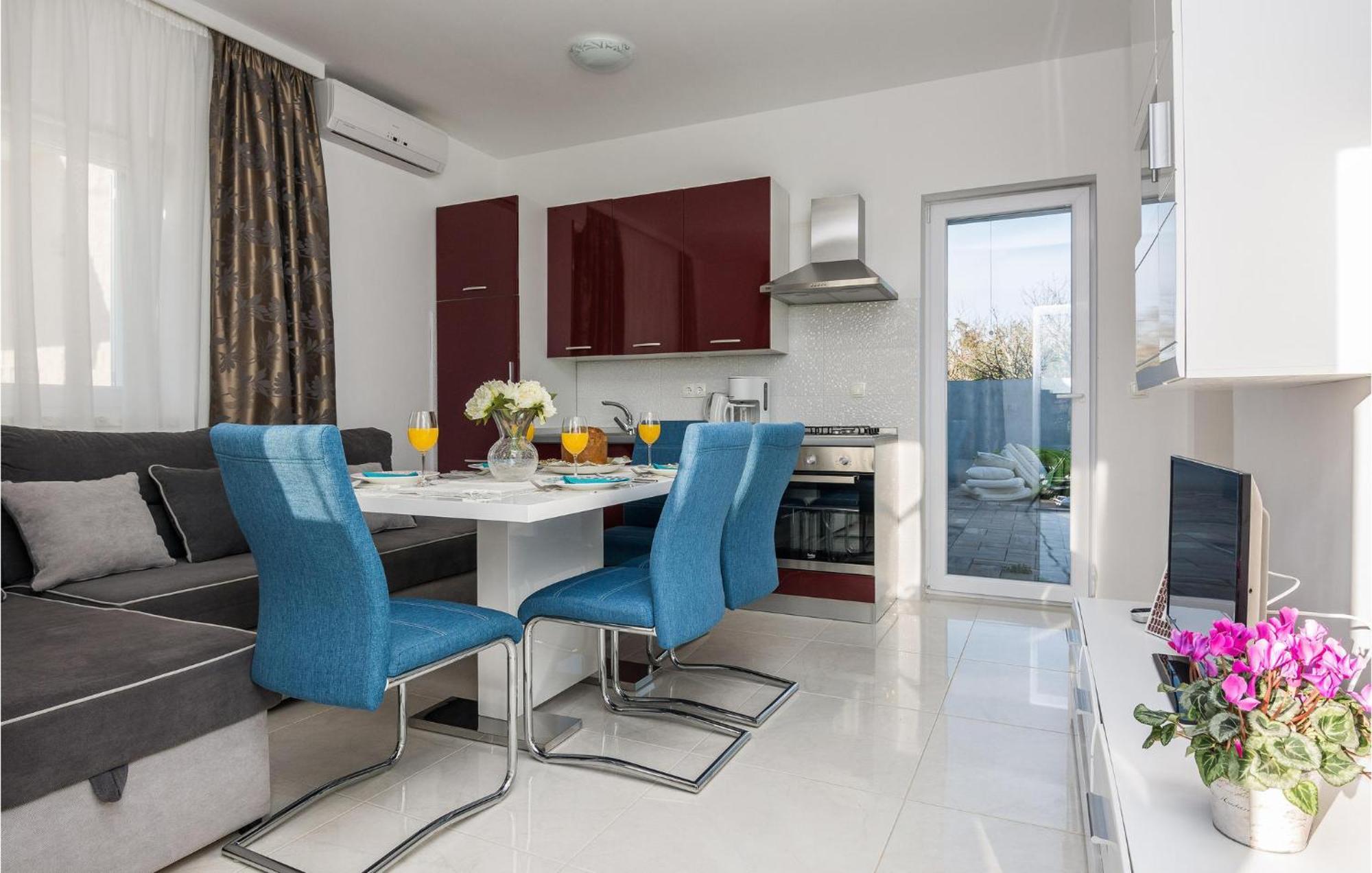 Beautiful Home In Privlaka With Wifi エクステリア 写真